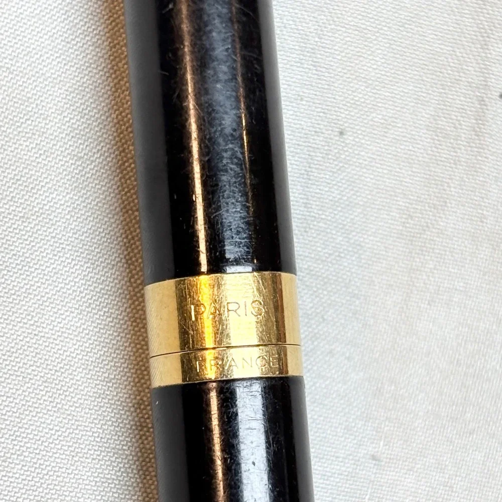 Waterman Paris L'Etalon ballpoint pen in black lacquer Gold Trim blue ink